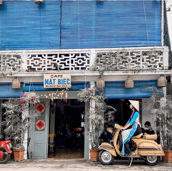 Mắt Biếc Cafe 